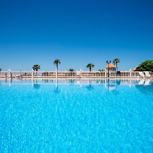 Superior Del Duque ocean view 2 bedroom apartment
